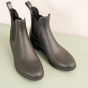 Black Rubber Chelsea Boots